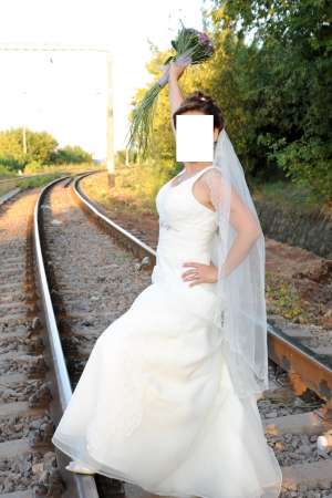 VANZARE ROCHIE DE MIREASA CLASSA