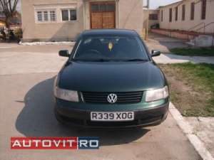 VAND VOLKSWAGEN PASSAT 1.8  ANGLIA VOLAN DREAPTA 1590 EURO