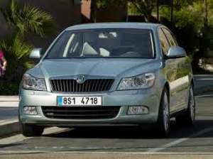 INCHIRIEM SKODA OCTAVIA 2 -TRANSPORT PERSOANE SI BAGAJE