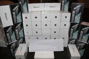 New Unlocked Apple iPhone 4G 32GB(White&Black)