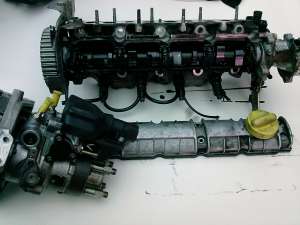 dezmembrez si vand  motor 1.9 papuc,   solenza diesel