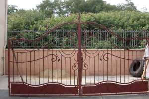 Porti ;garduri;balustrade;scari.Fier forjat ARAD