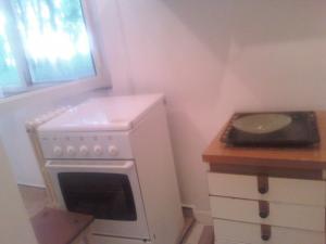 garsoniera Tatarasi,    renovata still occidental,   complet mobilata