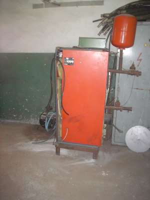 CENTRALA TERMICA,   PRODUCTIE ITALIA 1996,   35kW,   CU INJECTOR,   COMBUSTIBIL MOTORINA