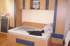 Vand apartament cu 2 camere,  decomandat,  mobilat si utilat