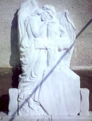 Monumente funerare din marmura si granit