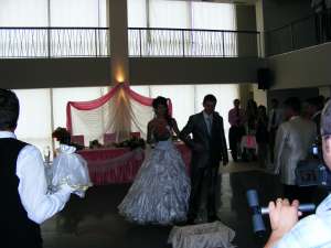 vand rochie de mireasa