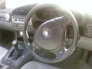 ** Vand bara fata bmw e36 coupe - bara fata sedan - bara spate - aripa - capota - interior - amortiz