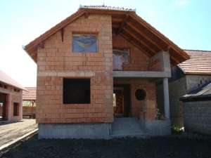 Casa din caramida polistiren,  4 camere,  500 mp