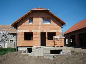 Casa din caramida polistiren,  4 camere,  500 mp