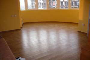 Vand apartament cu 2 camere,  complet mobilat si utilat.