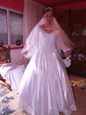 vand rochie de mireasa