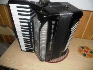 Vand urgent acordeon Weltmeister Supita