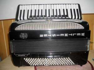 Vand urgent acordeon Weltmeister Supita