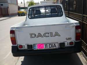 vind autoutilitara dacia   5 locuri   2006 mai   15000 km