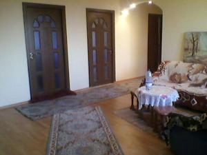 Vand casa in obarsia de camp la cheie
