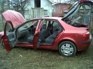 vand orice piesa renault laguna