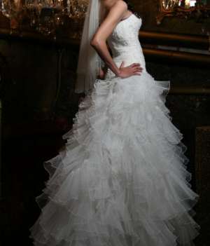 Vand rochie de mireasa Pronovias,  model Duesto