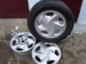 Vand 5 jante aliaj vw pe 15