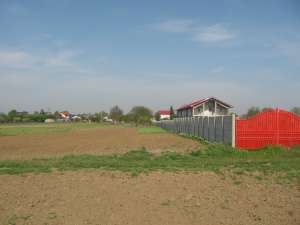 vand teren ptr. constructii in Zurbaua, Dragomiresti-Vale cu deschidere de 500 mp, la strada de 20 d