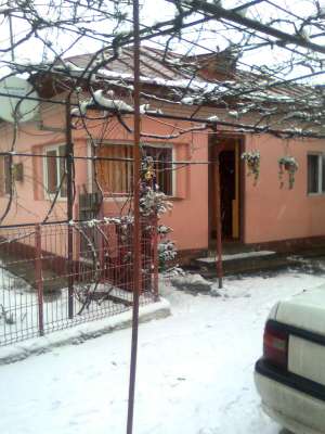 vand casa in Titu