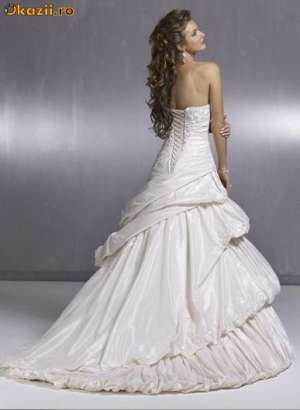 Rochie mireasa Maggie Sottero,      model Hampton,      stil printesa