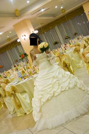 vand rochie mireasa