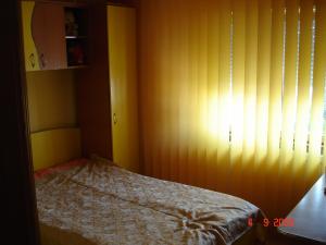 INCHIRIEZ APARTAMENT
