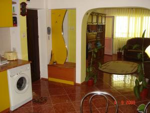 INCHIRIEZ APARTAMENT