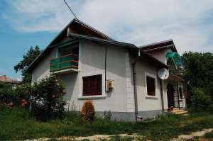Vand casa Titu