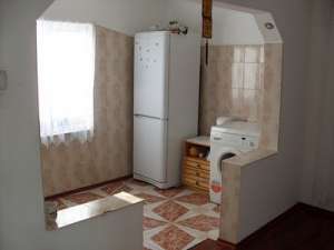 Vand casa in Navdari in zona buna