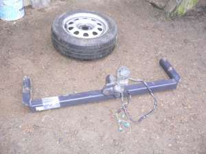 Vand carlig complet cu cabluri ptr iluminat si o roata de rezerva cu cauciuc ambele ptr Vw golf sau 