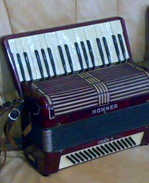 Va Acordeon Hohner Verdi II