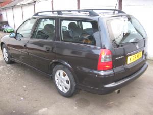 Dezmembrez Opel Vectra B 2001