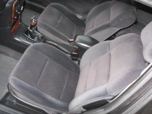 Dezmembrez Opel Vectra B 2001