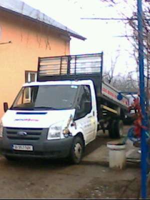 Inchiriez camioneta basculabila