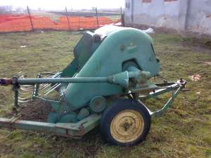 vand presa  de balotat  lucerna john deere f 280