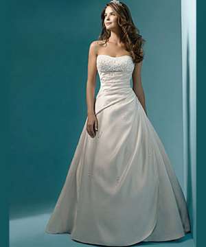 Vand rochie de mireasa Decosta