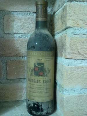vin vechi de colectie