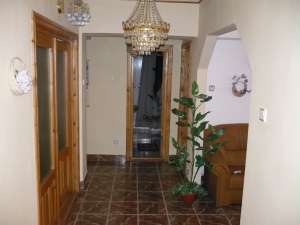 Inchiriez apartament 3 camere