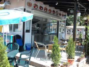 Vand fast food militari,  accept variante