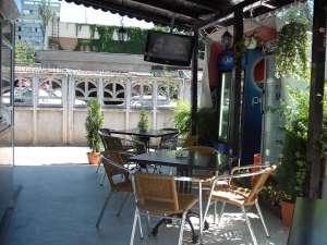 Vand fast food militari,  accept variante