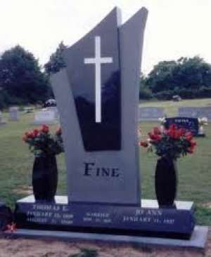 monumente funerare