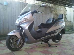 Suzuki Burgman 400