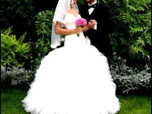 vand rochie de mireasa superba