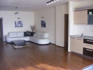 APARTAMENT 3 CAMERE DE INCHIRIAT