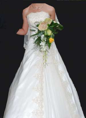 Vand rochie de miresa