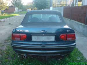 Vand sau schimb cu masina mai noua dupa 2005 Volvo v40 an fabr.2000 si Ford Escort cabriolet xr3i an