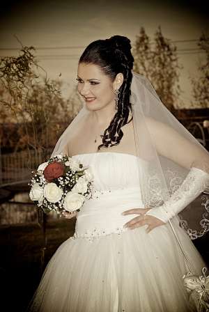 ROCHIE MIREASA BLANCHE