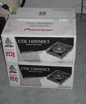 2 x PIONEER CDJ MK3 1000 AND DJM 800 + CDJ PACKAGE+ Flight Case